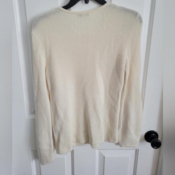 J. McLaughlin Women's Beige 100% Merino Wool Long Sleeve Scoop Neck Sweater Sz S - Picture 4 of 4